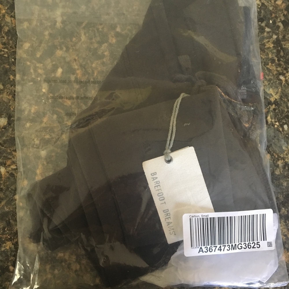 Barefoot Dream leggings in carbon size small NWT